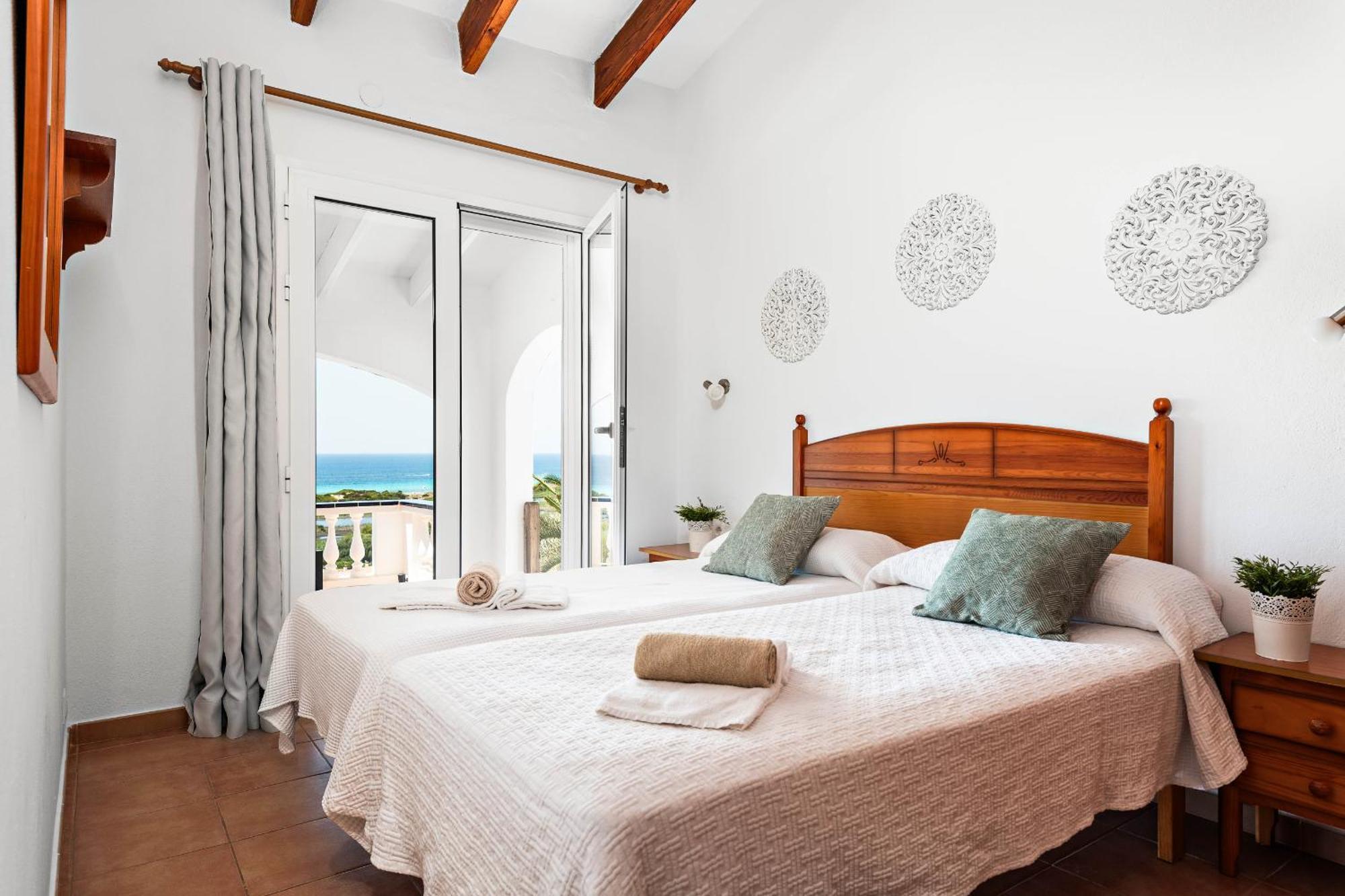 Villa Los Pinos Son Bou Exterior photo