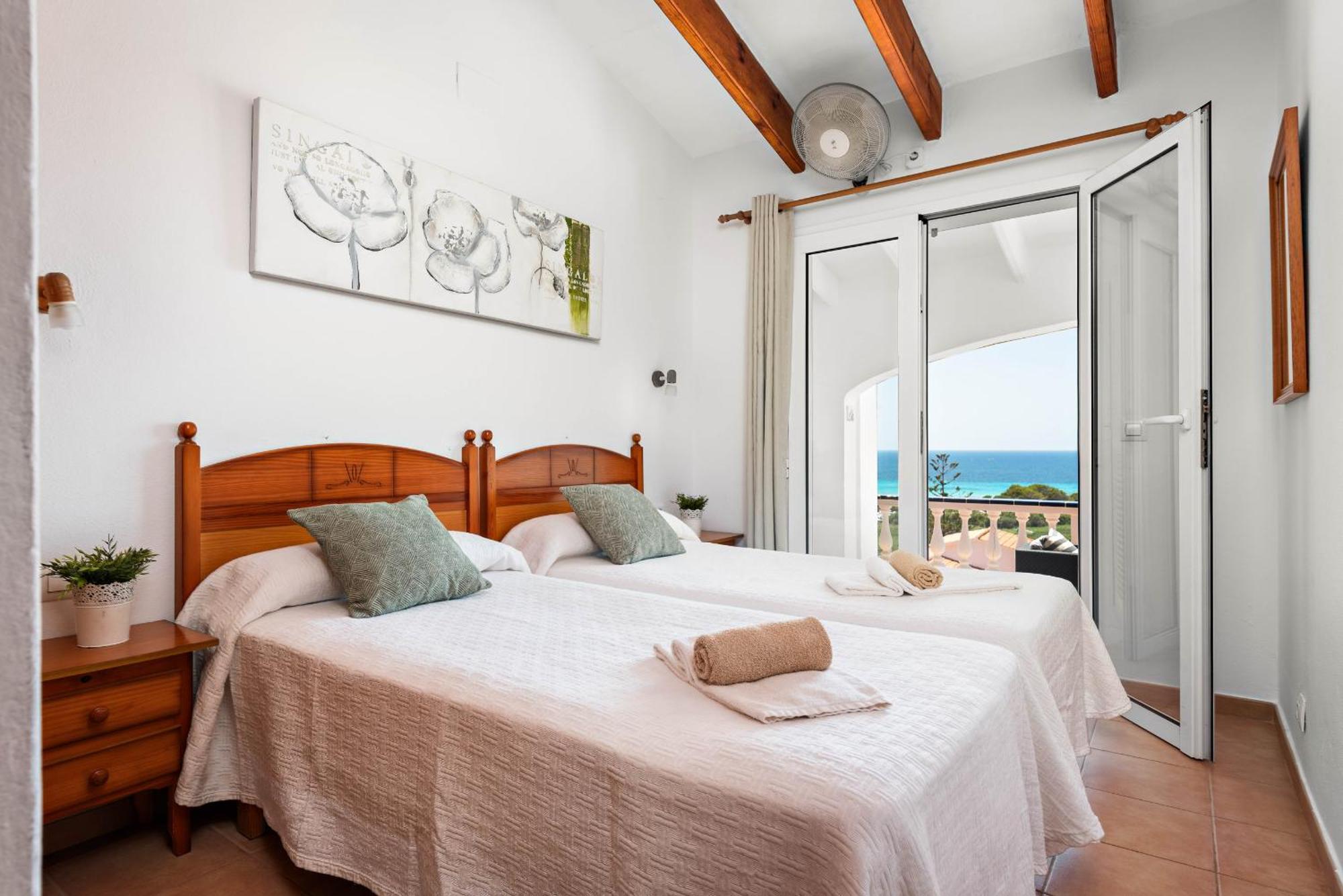 Villa Los Pinos Son Bou Exterior photo